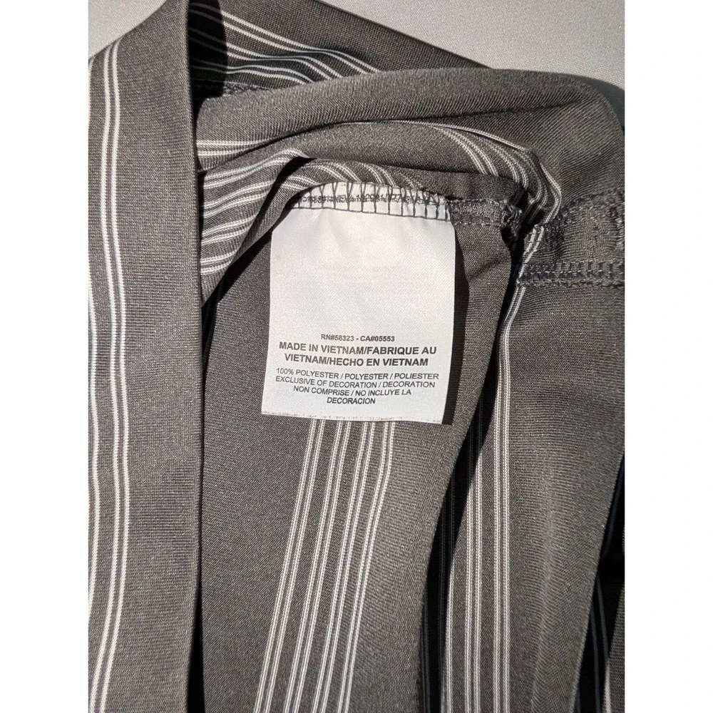 Nike Men's XL Gray and White Striped Drifit Short Sleeve Performance‎ Golf Polo